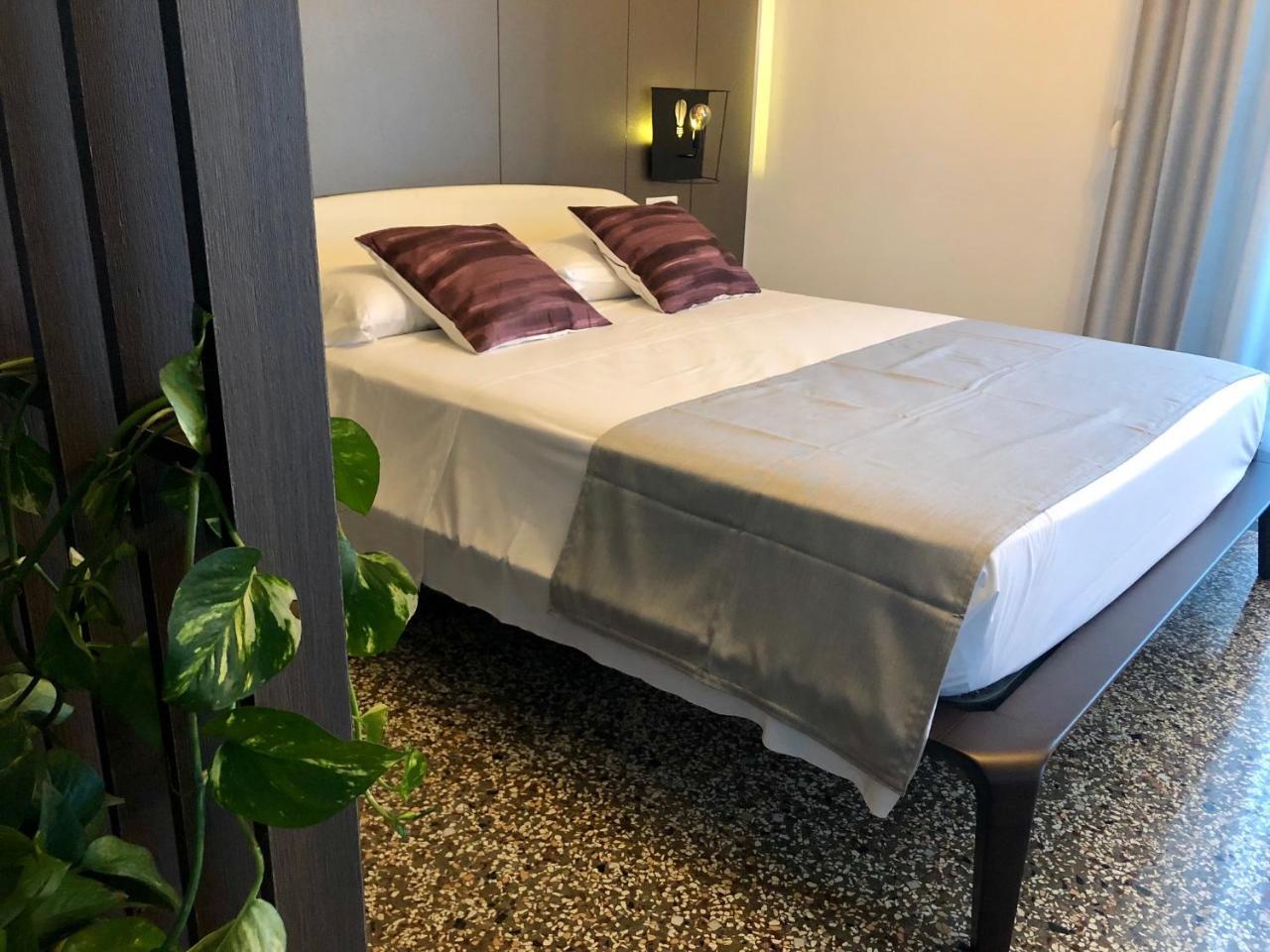 Dimora Augusteo Aparthotel Naples Exterior photo